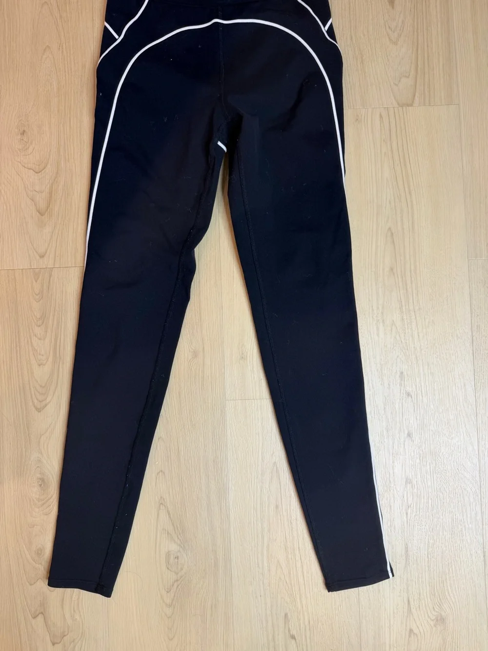 Alo Airbrush High-Waist Heart Throb Legging